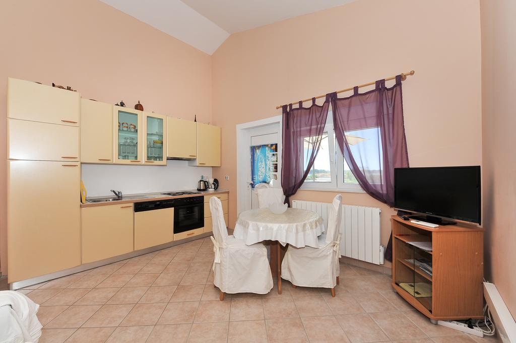 Apartments Dominique Нін Екстер'єр фото
