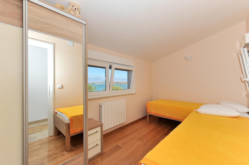 Apartments Dominique Нін Екстер'єр фото