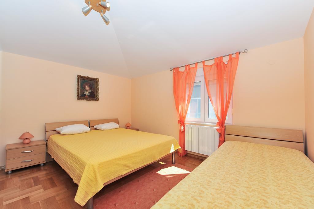 Apartments Dominique Нін Екстер'єр фото