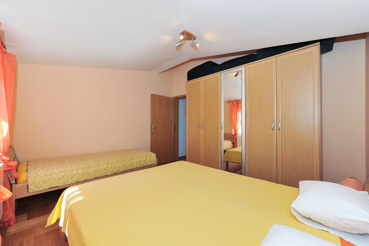 Apartments Dominique Нін Екстер'єр фото